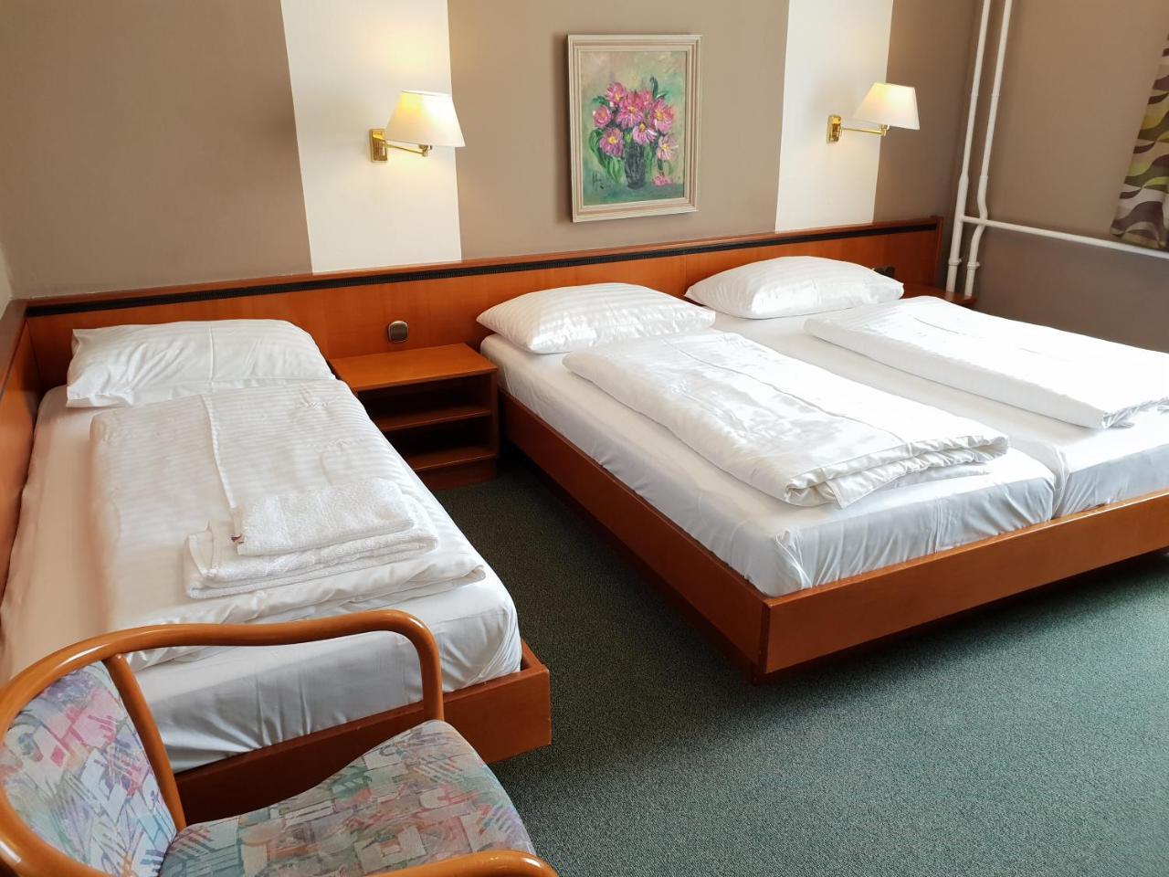 Parkhotel Krems Exterior photo